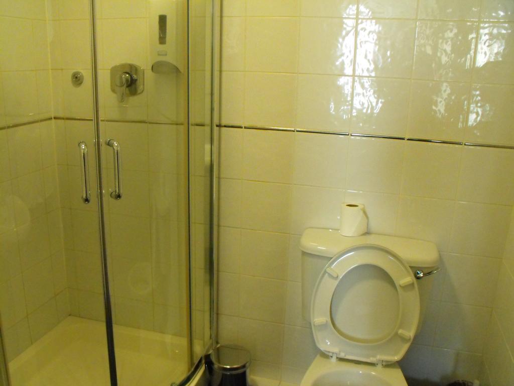The Glen Guesthouse Dublin Ruang foto